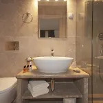 Pensión Perla Luxury 4*