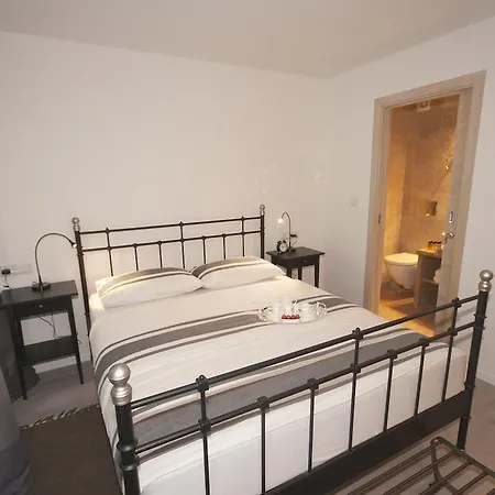 Perla Luxury בית הארחה